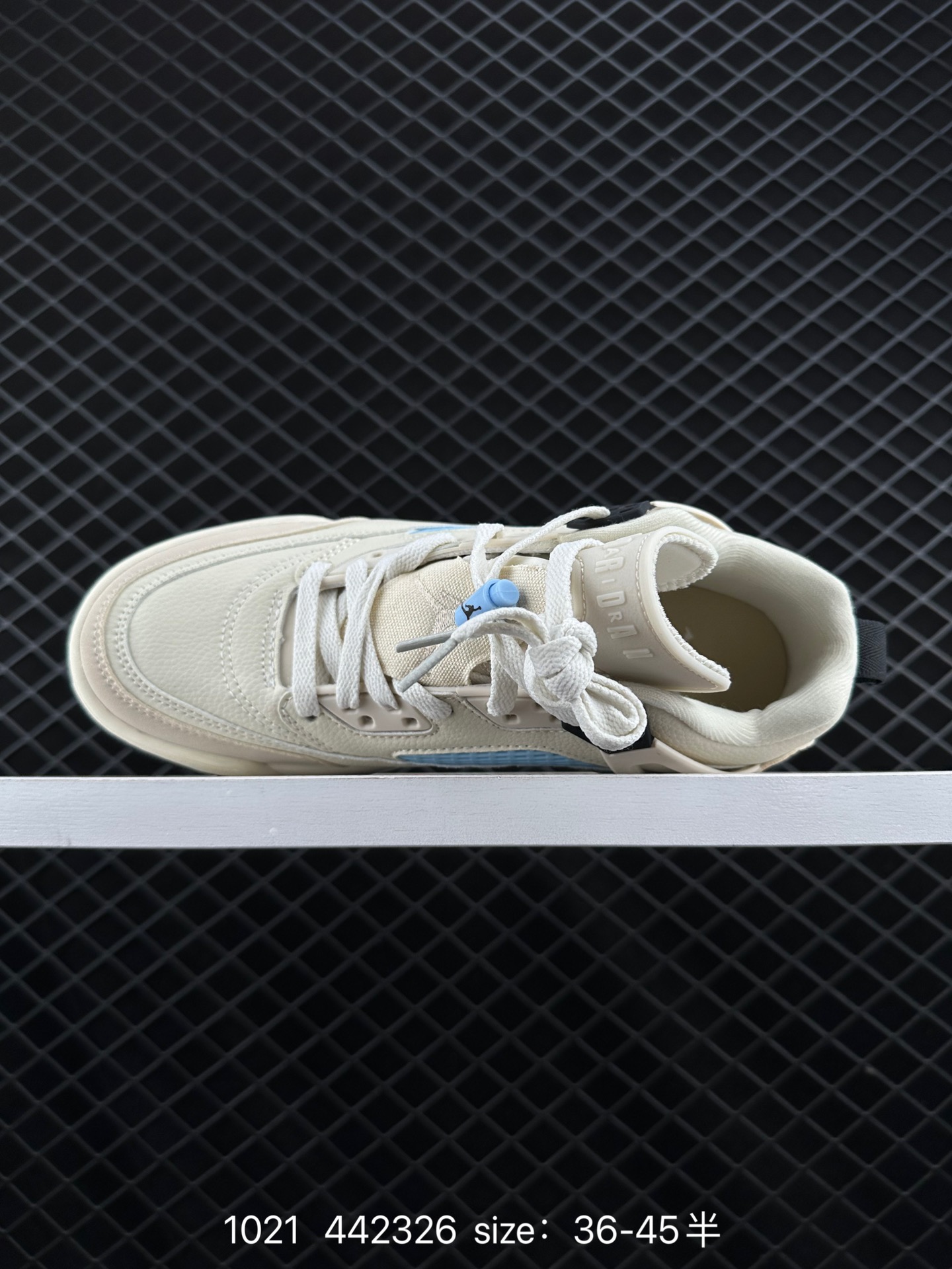 NK Jordan Spizike Low